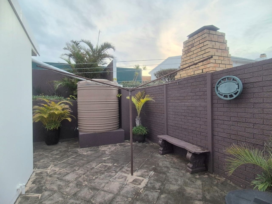 4 Bedroom Property for Sale in Cintsa West Eastern Cape